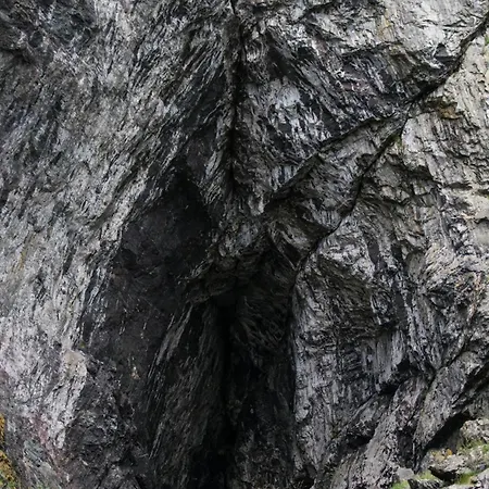 Batalden Ishus Feriehus Kinn